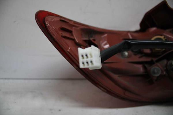 FEU ARRIERE DROIT MAZDA - Vue 3